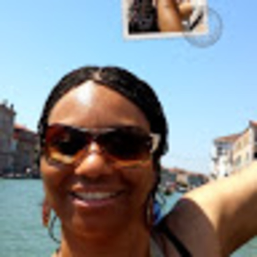 Meet your Posher, Alesia